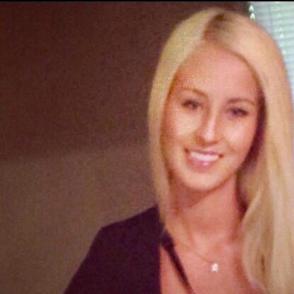 Meet Your Posher - Picture 2 of 11